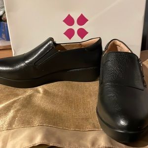 NEW Naturalizer Black Leather Shoes 8